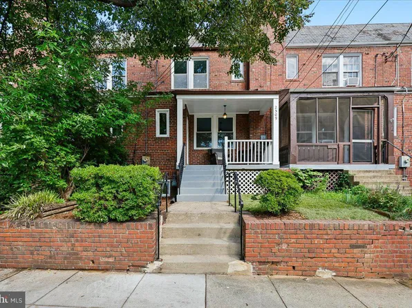 2509 39th St NW, Washington, DC 20007