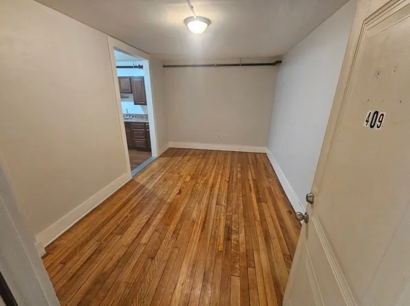 2 N Main St, Rochester, NH