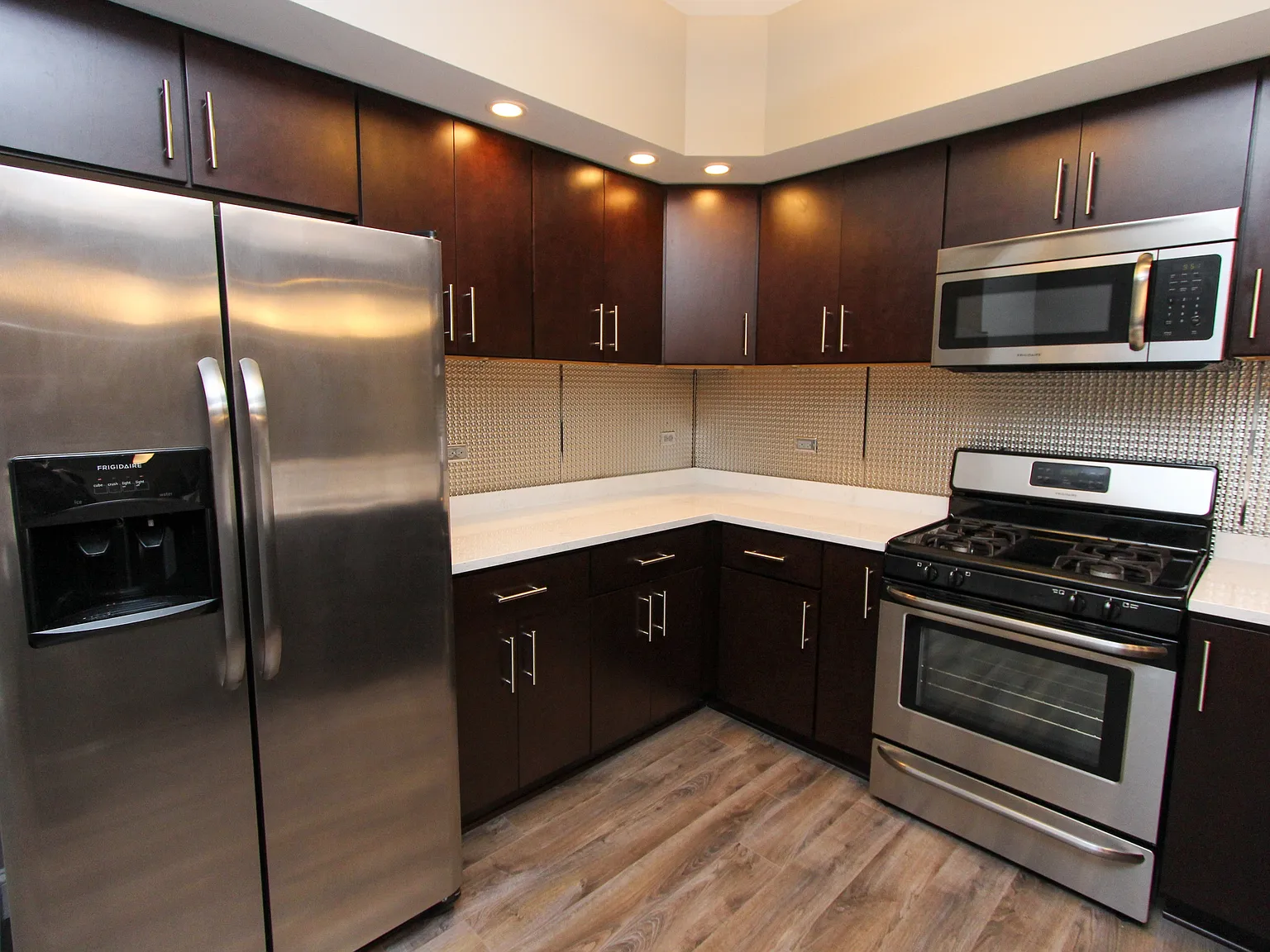 770 Elmwood Apartments — Photo 1