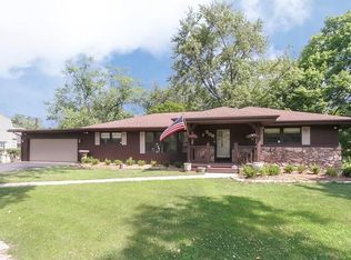 208 E Olive Ave, Prospect Heights, IL