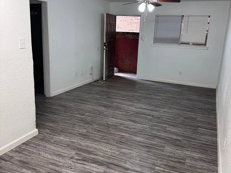 306 N Toledo Ave — Photo 90