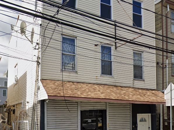 96 Summer Ave APT 2