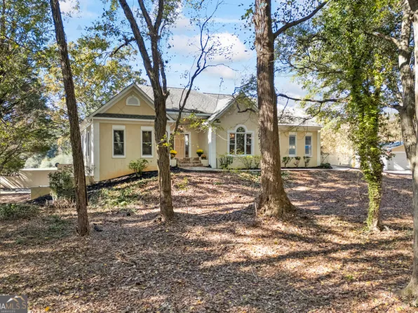 5336 Channel Dr, Gillsville, GA 30543