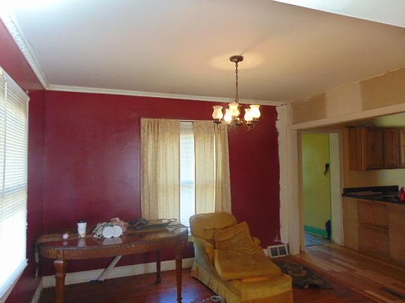 5th image of 214 Woods Ave