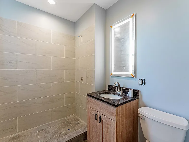 3720 W Eddy St #3 — Photo 8