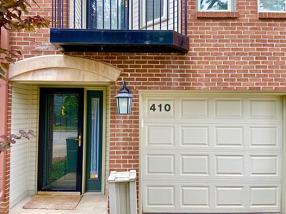 3rd image of 410 N Park Ave