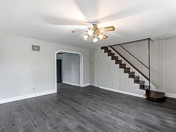 4th image of 273 W Main St