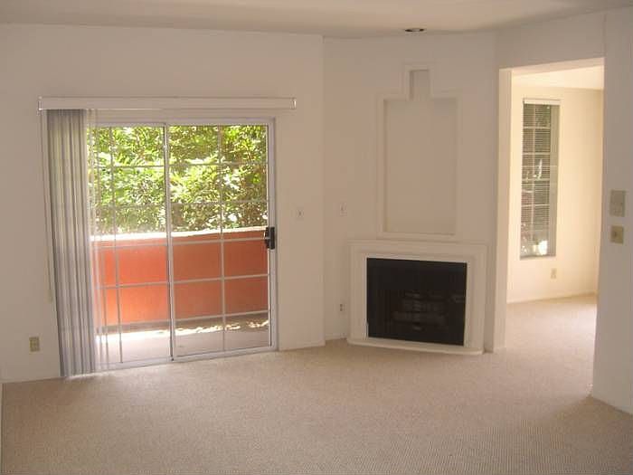 1st image of 1227 Barry Ave APT 1