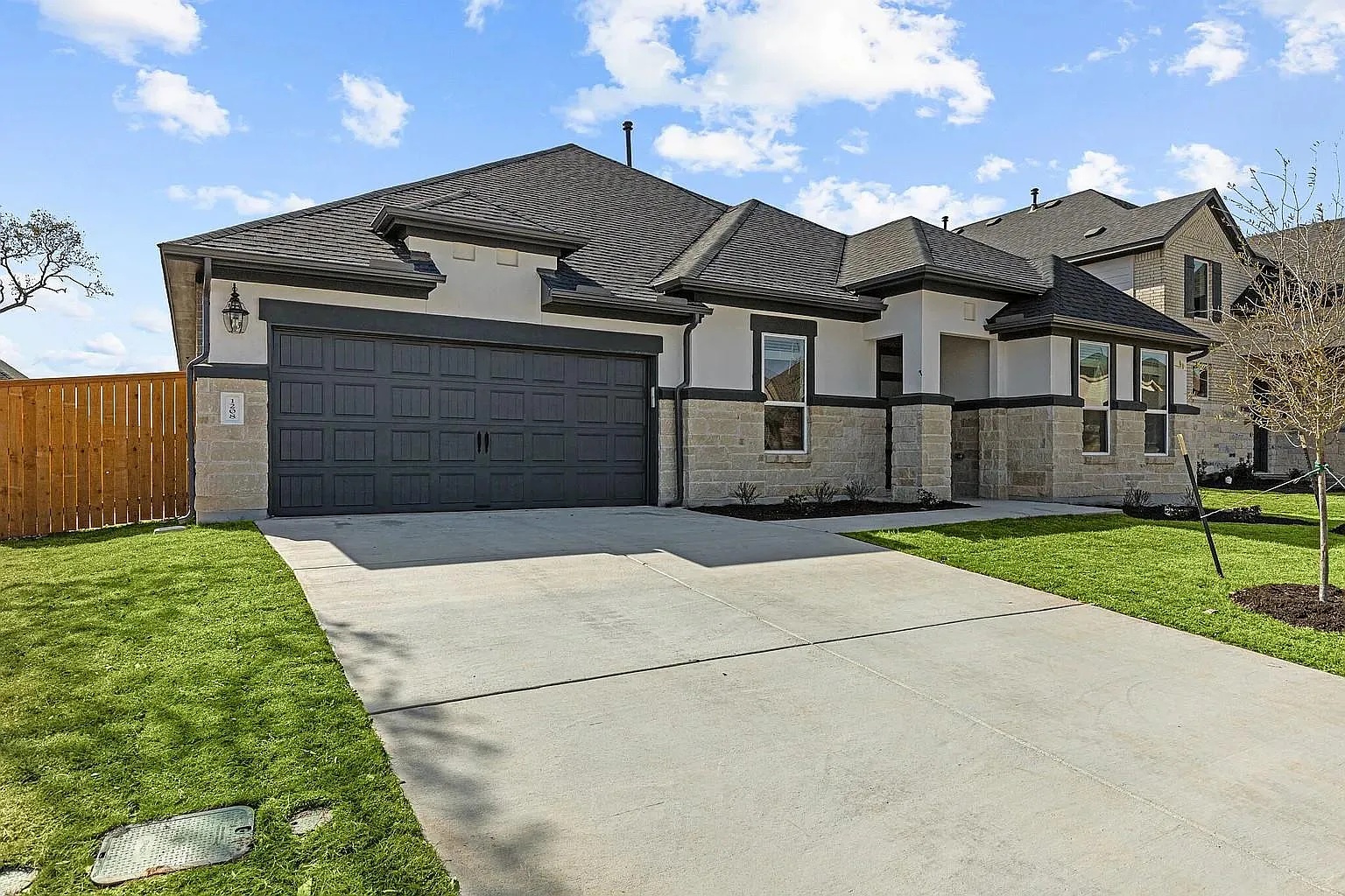 4 bed, 3.0 bath, 2846 sqft, $3,150 — Photo 2