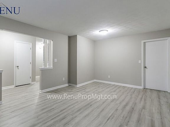 3rd image of 6916 White Pines Ct