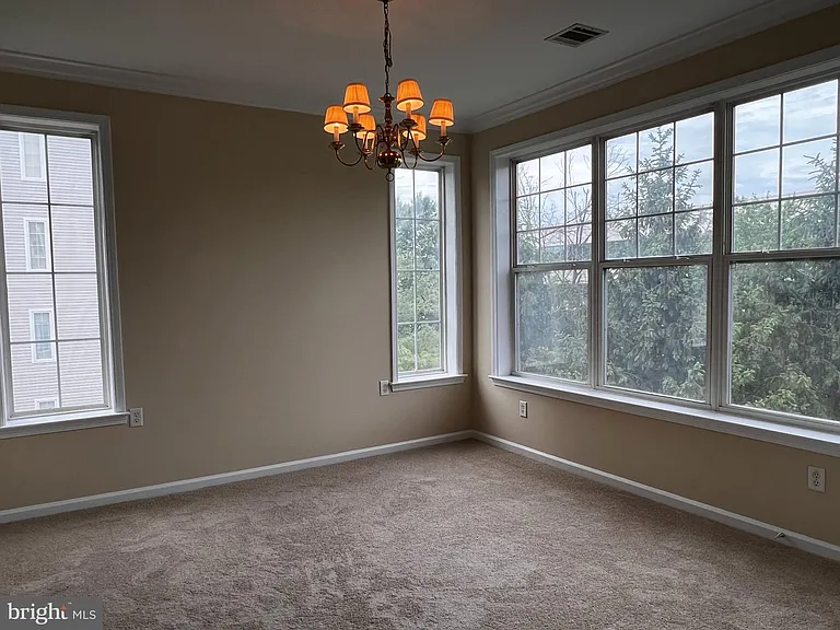 232 Masterson Ct — Photo 8