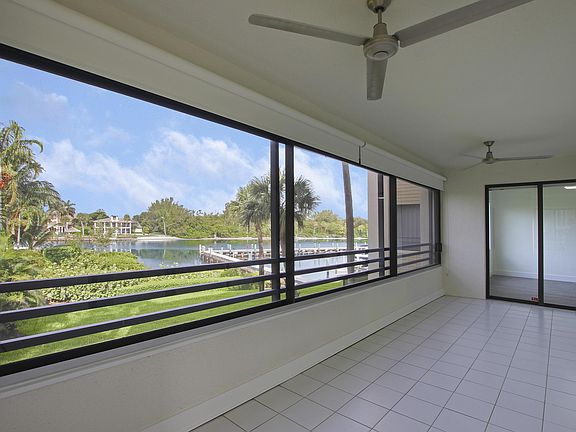 4th image of 923 Oak Harbour Dr