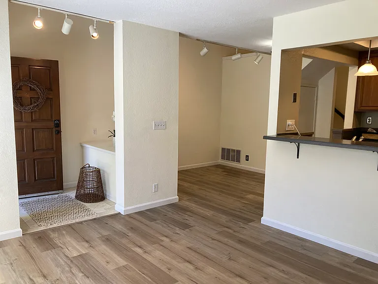 1848 Ashmeade Ct — Photo 5