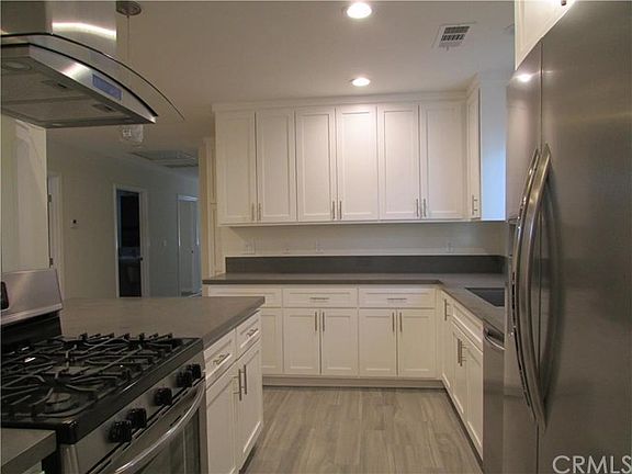 5th image of 17011 La Salle Ave