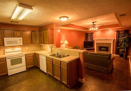 3rd image of 115 Basswood Cir