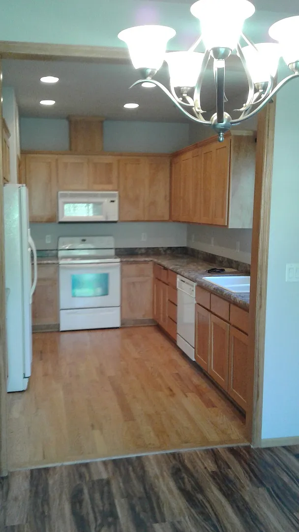 Desirable area of Central Point - Single Story — Photo 4