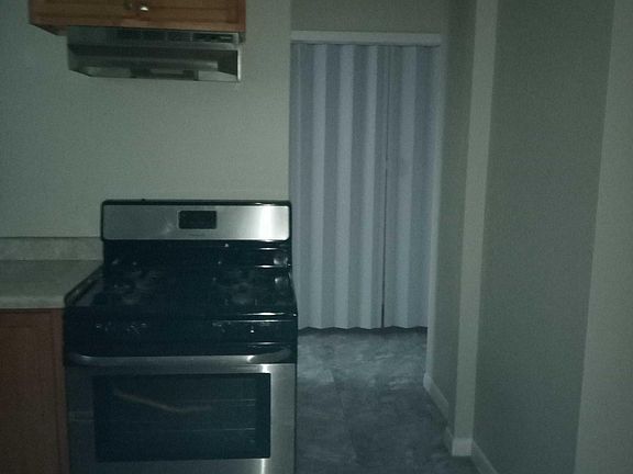 3rd image of 6235 N Mozart St APT 5