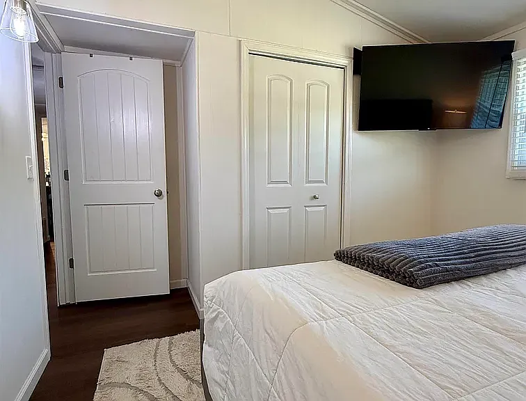 814 W Sunnyview Ave #1 — Photo 15