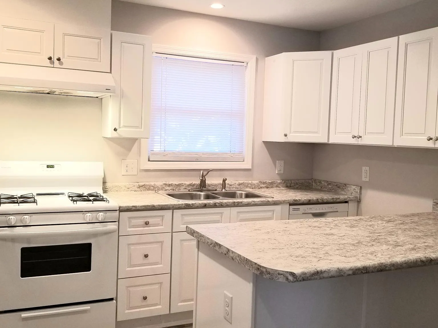 3612 Oakland Ct — Photo 4