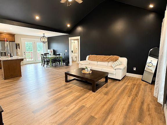3rd image of 3551 Pond River Rd