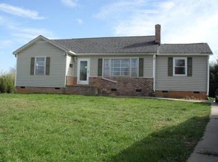 207 Pequeno Ct, Spartanburg, SC 29301