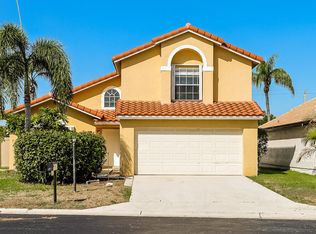 2042 Cross Breeze Dr, Wellington, FL 33414