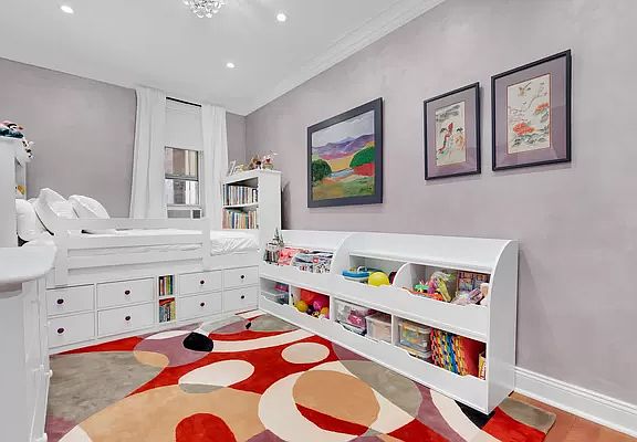 4th image of 320 W 84th St #4DE