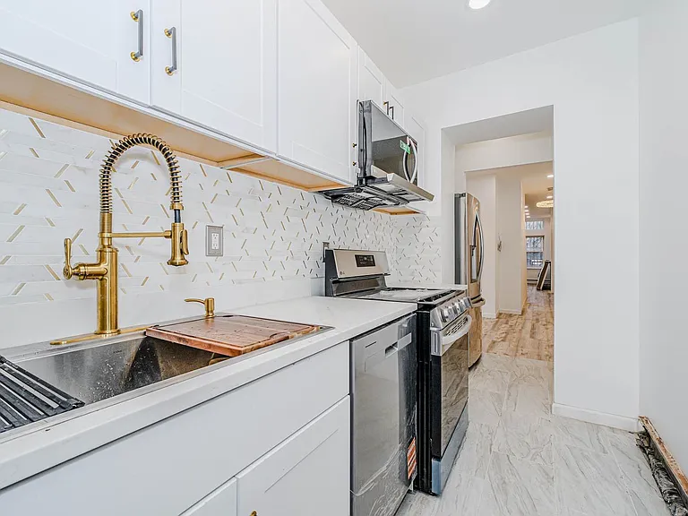 384 Lafayette Ave #1 — Photo 18