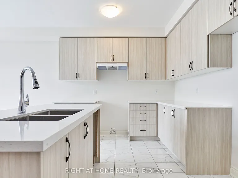 2122 Cayenne St #UPPER LEVEL — Photo 14