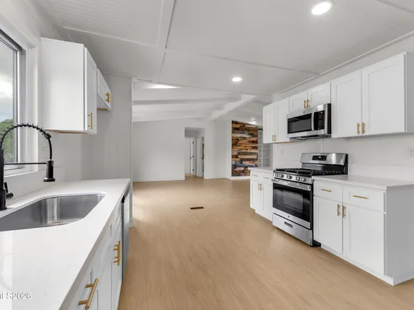 17755 Peacock Pl, Reno, NV 89508
