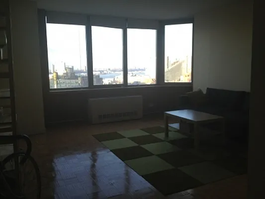 Rented by Citi Habitats | media 37