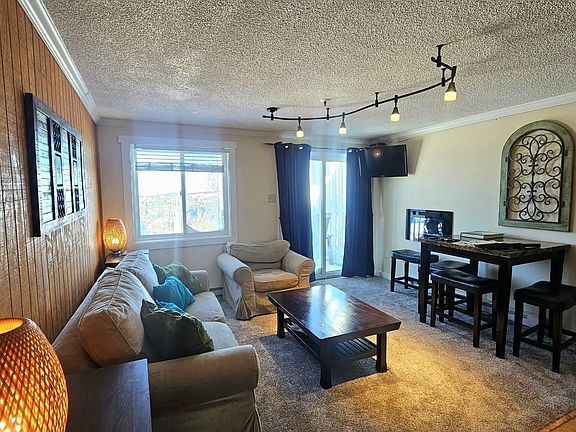 4th image of 75 Mountain Lodge Ln