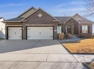 2506 N Ridgehurst St, Wichita, KS 67228