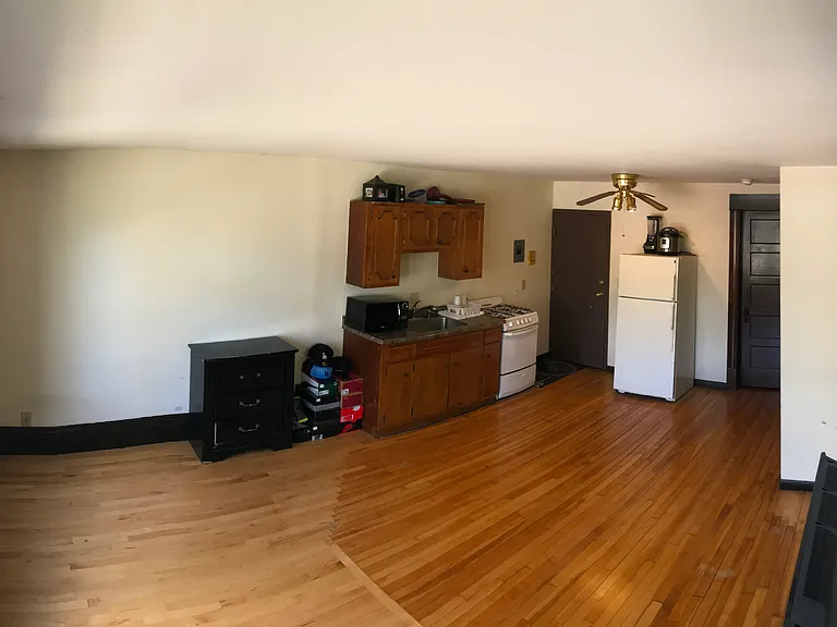 2530 Dupont Ave S #101 — Photo 6