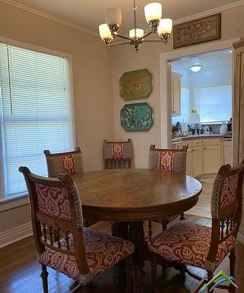 703 E Barbara St — Photo 2