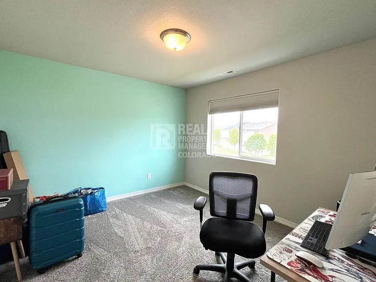 7678 Benecia Dr — Photo 8