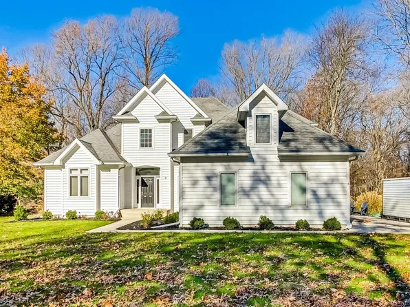 11 Jamestown Dr, Michigan City, IN 46360