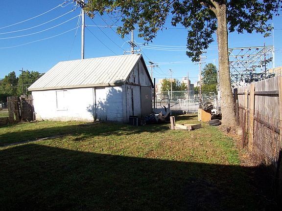 3rd image of 102 Cochran St Lot 142