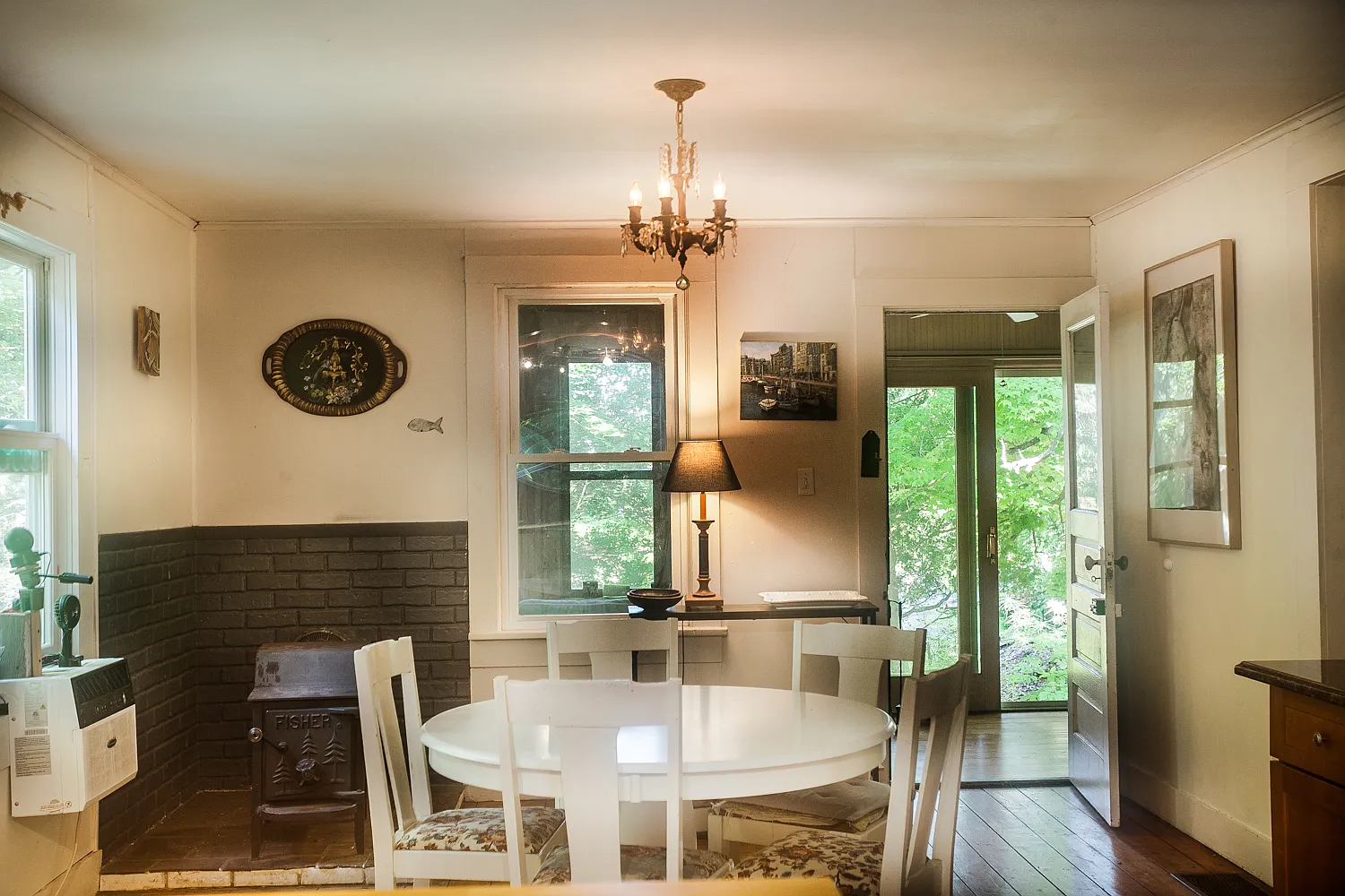 3 bed, 1800 sqft, $3,800 — Photo 3