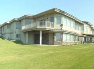 2314 Shore Dr, Duluth, MN 55812