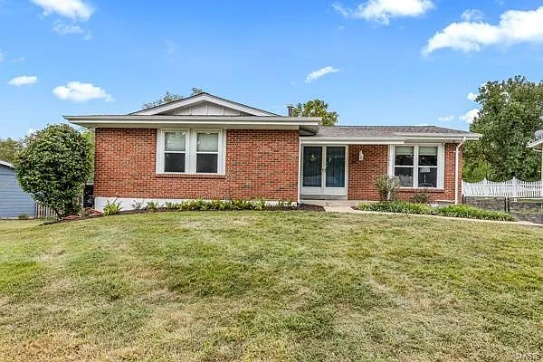 742 Westglen Village Dr photo 1