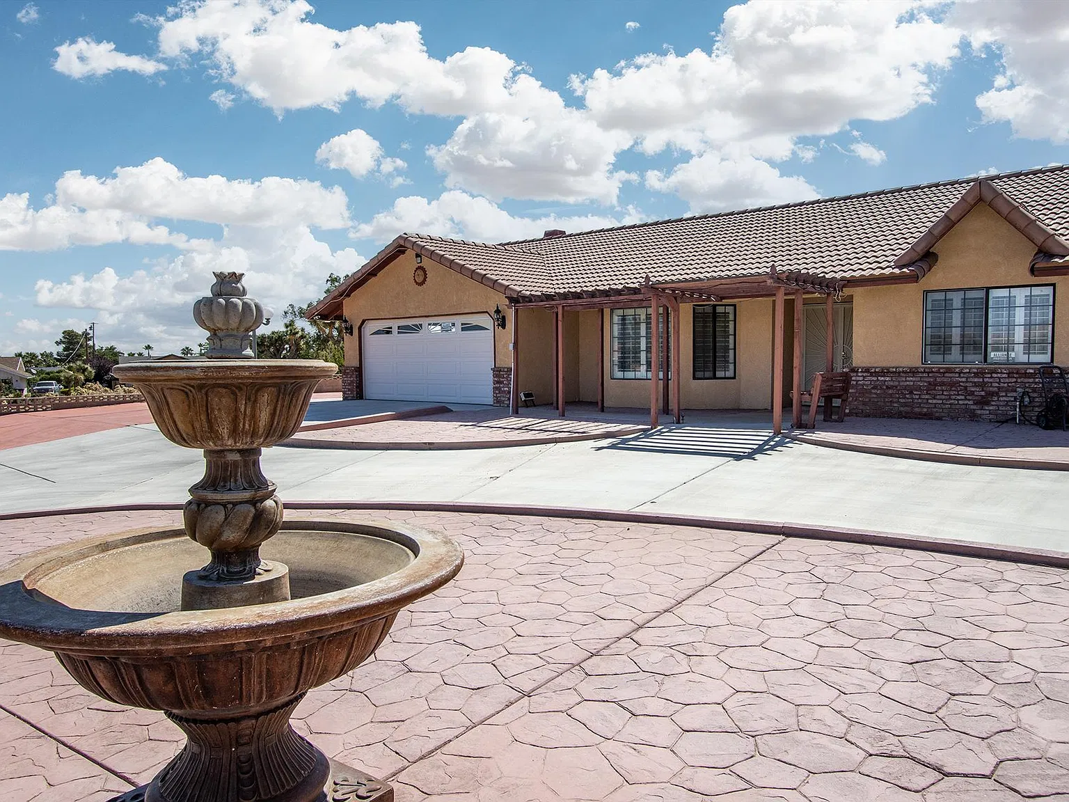 4 bed, 2687 sqft, $3,400 — Photo 1