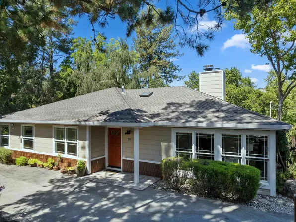 24 Altamount Dr, Orinda, CA 94563
