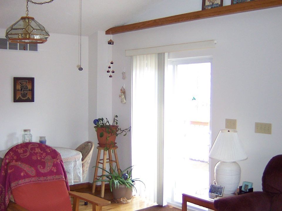 1st image of 104B Susan Dr