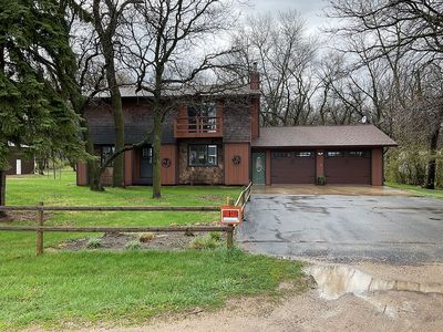713 Oakwood Dr, Devils Lake, ND, 58301