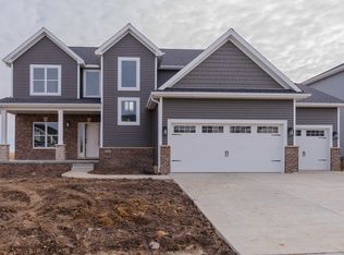 1106 Staghorne Way, Bloomington, IL 61705