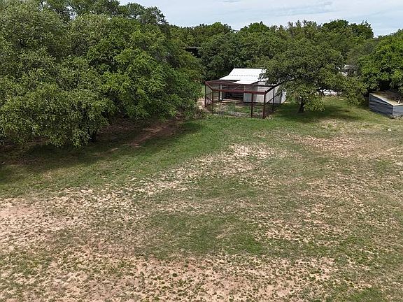 5th image of 4000 County Road 372