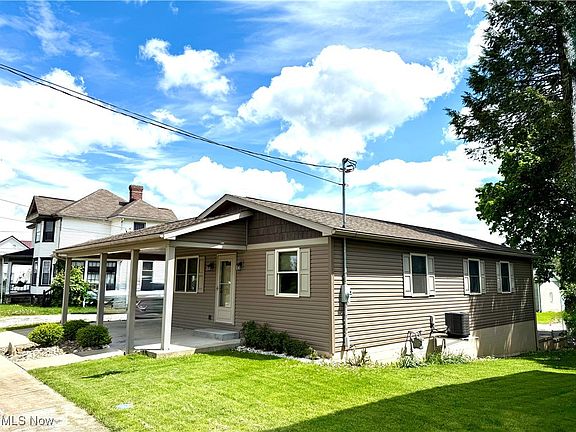 2nd image of 102 Maple Ave