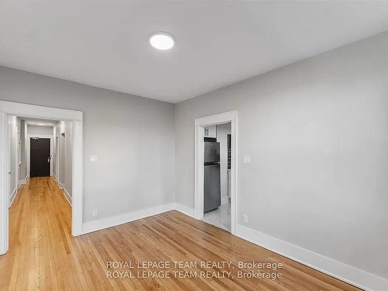 407 Elgin St #30 — Photo 5