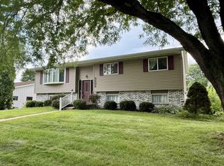 5502 Valley Dr, Mc Farland, WI
